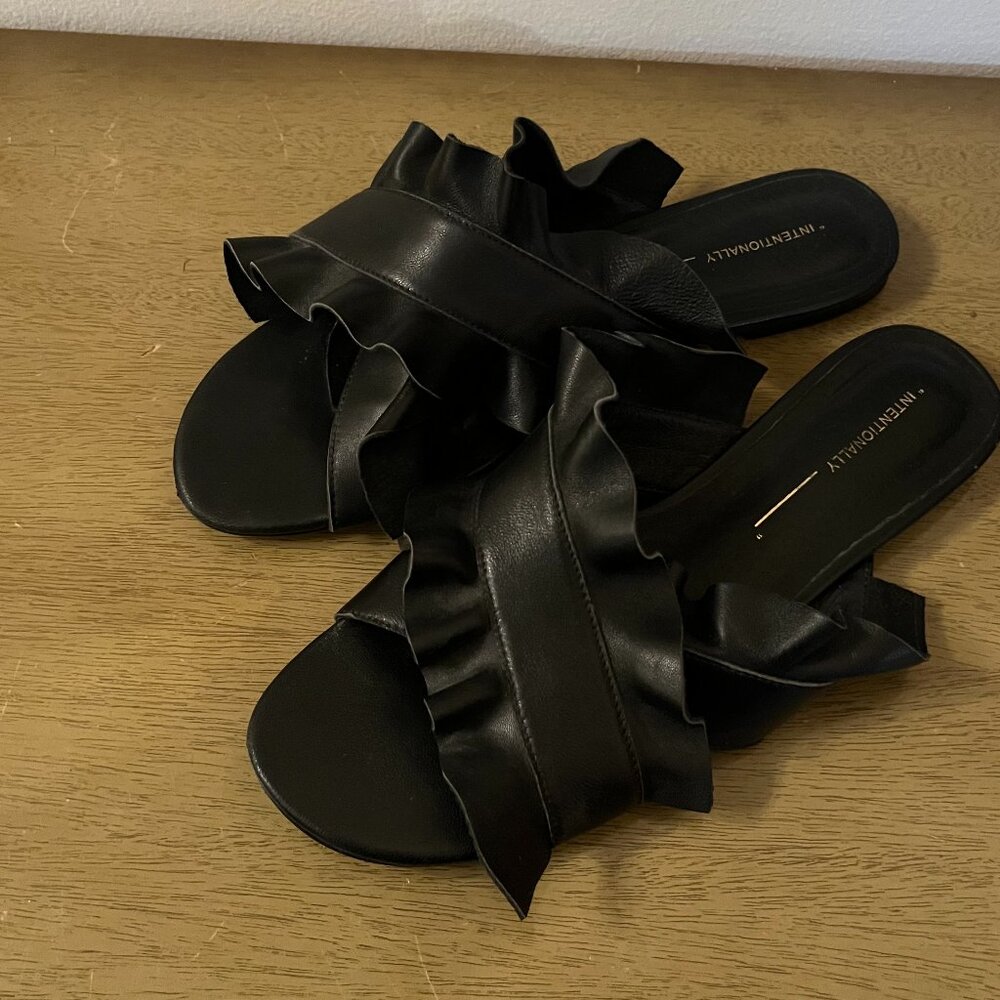 Black Ruffled Leather Sandal